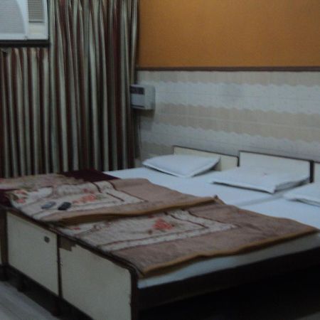 Hotel Jyoti Варанаси Экстерьер фото