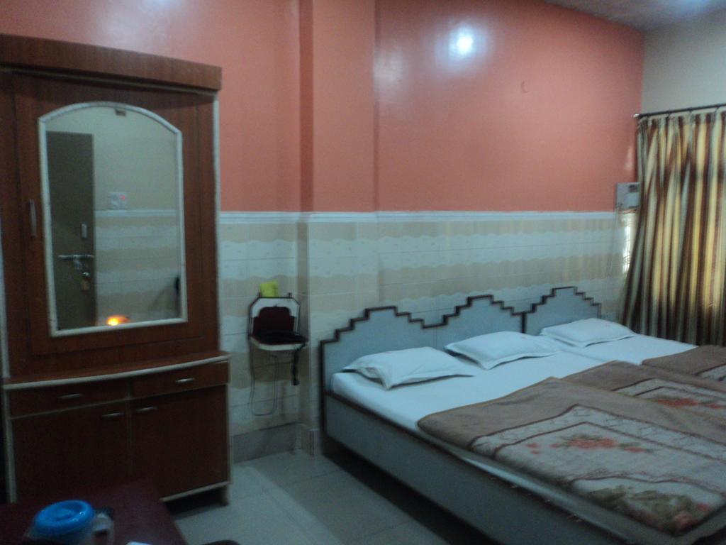 Hotel Jyoti Варанаси Номер фото